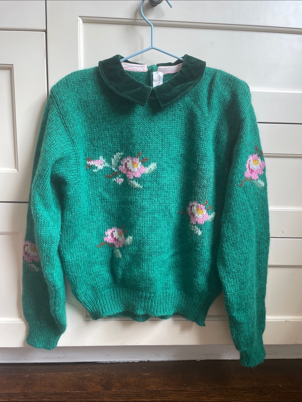 Simonetta Emerald Green Floral Crewneck Sweater with Velvet Collar